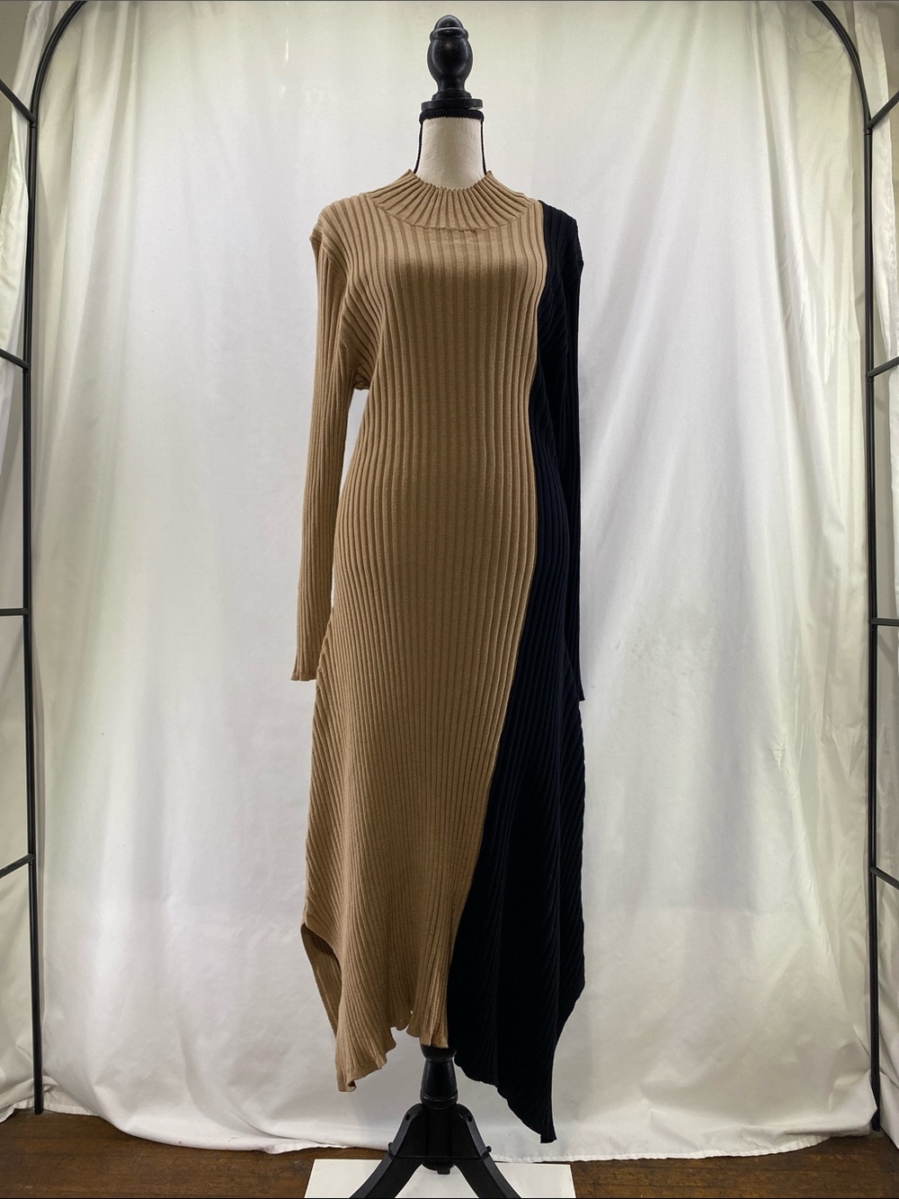 LANE BRYANT Tan/Black Colorblock Stretchy Ribbed Maxi—Mock Turtleneck—Sz 18/20 - Picture 5 of 15